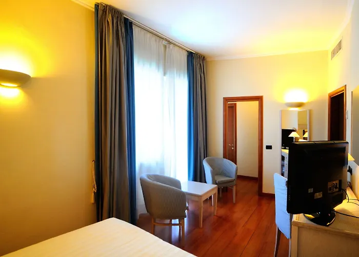 Otel Western Globus