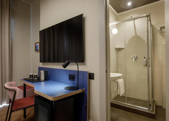 Western Globus Otel 3*