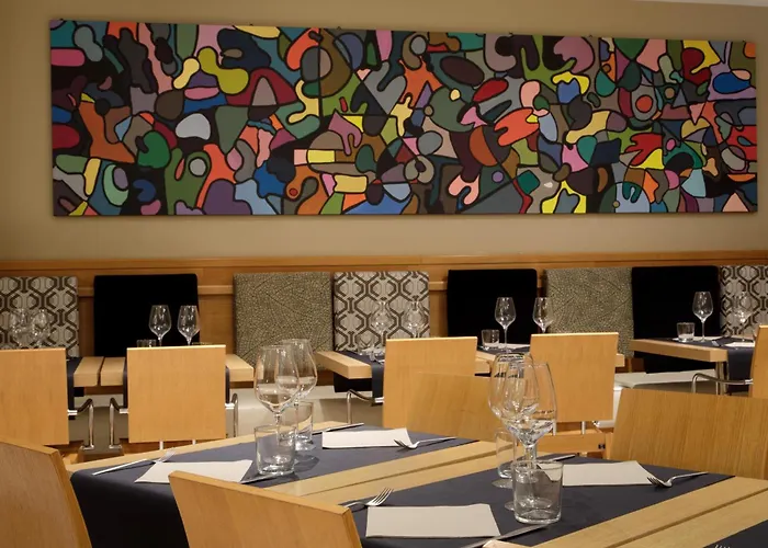 Western Globus Hotel 3*