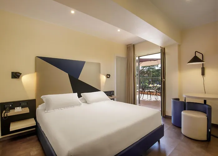 Western Globus 3* Roma